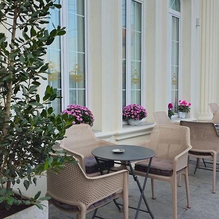 Hotel Ambasada Qta Patza-Kuqani エクステリア 写真
