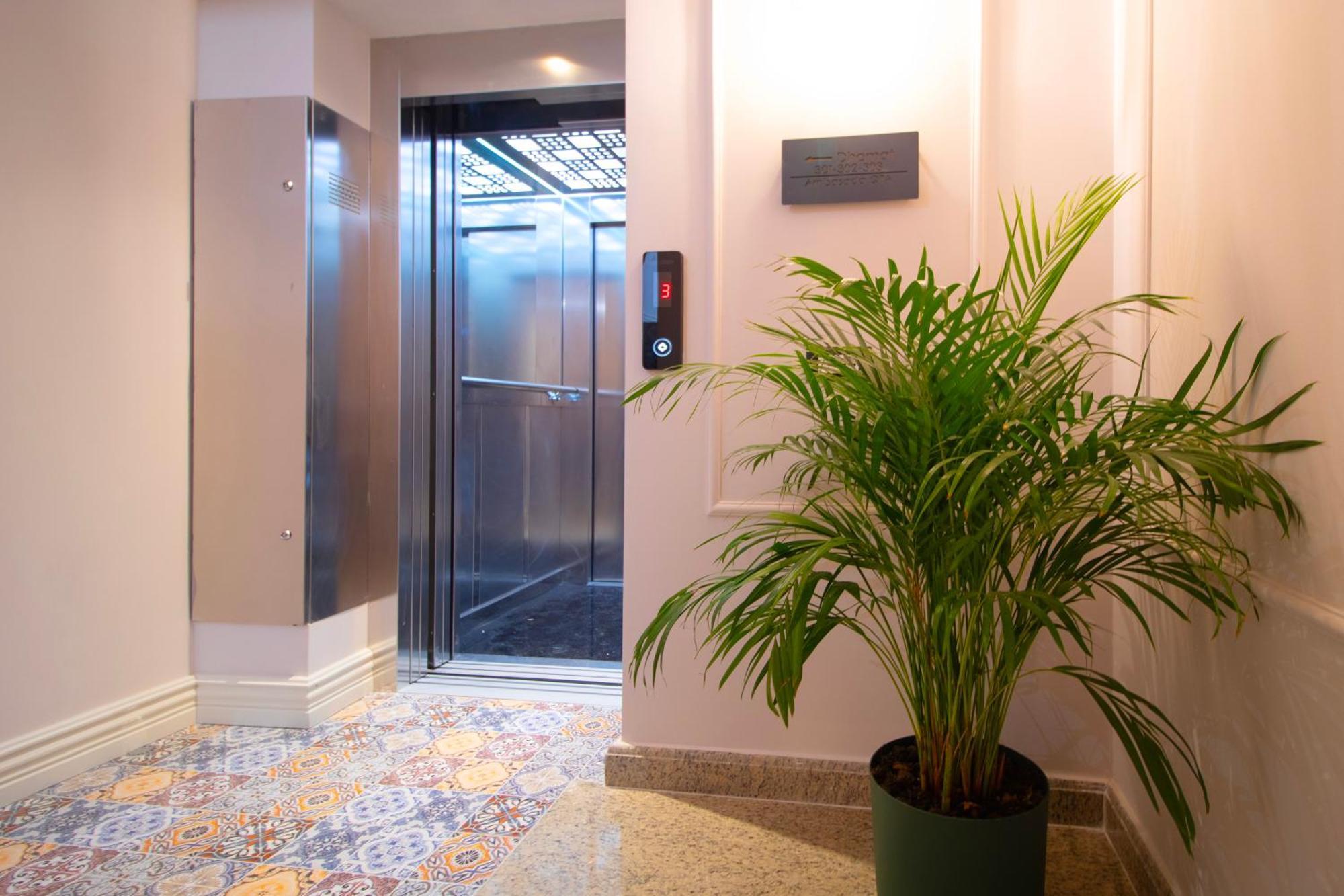 Hotel Ambasada Qta Patza-Kuqani エクステリア 写真