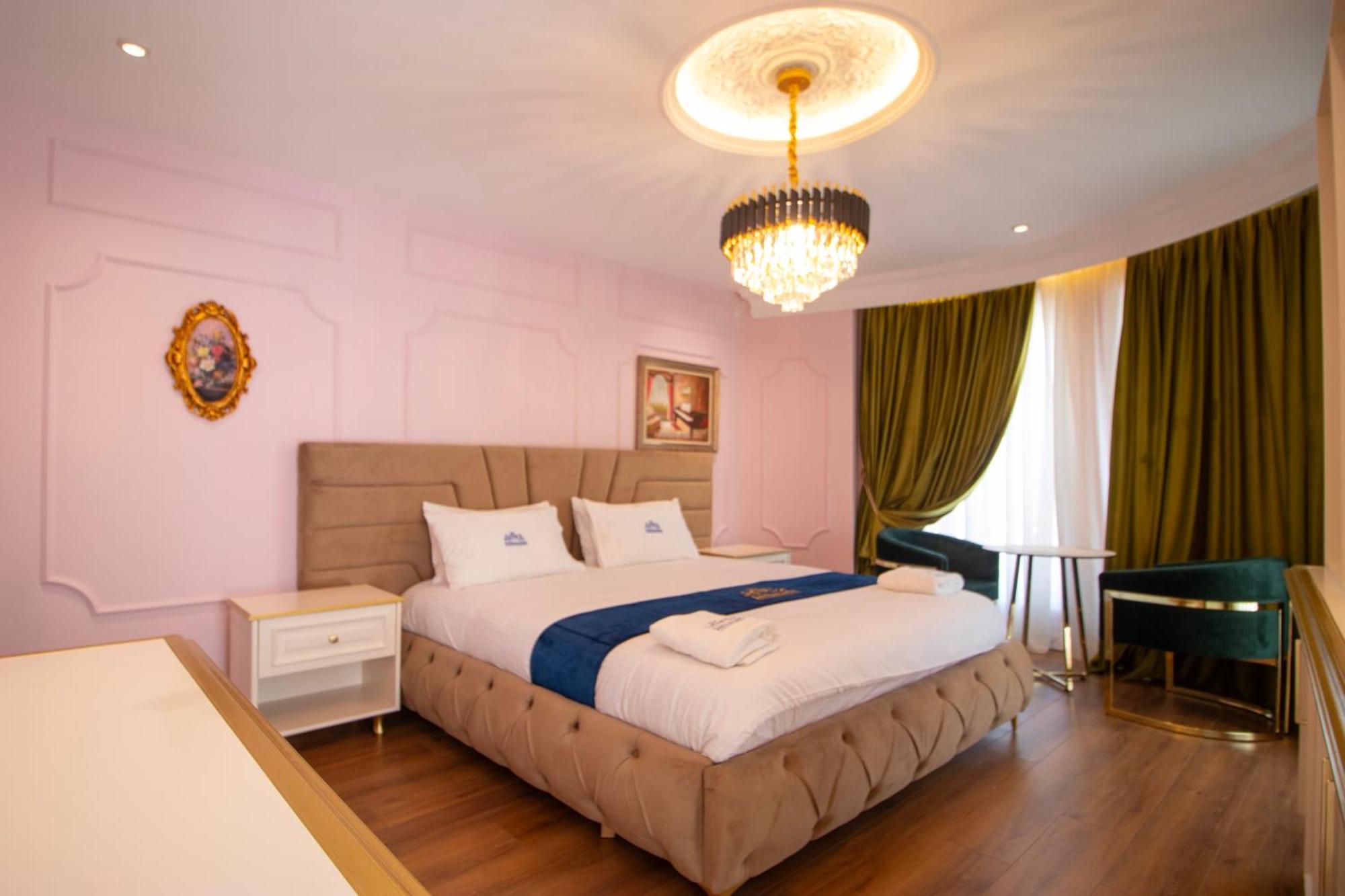 Hotel Ambasada Qta Patza-Kuqani エクステリア 写真