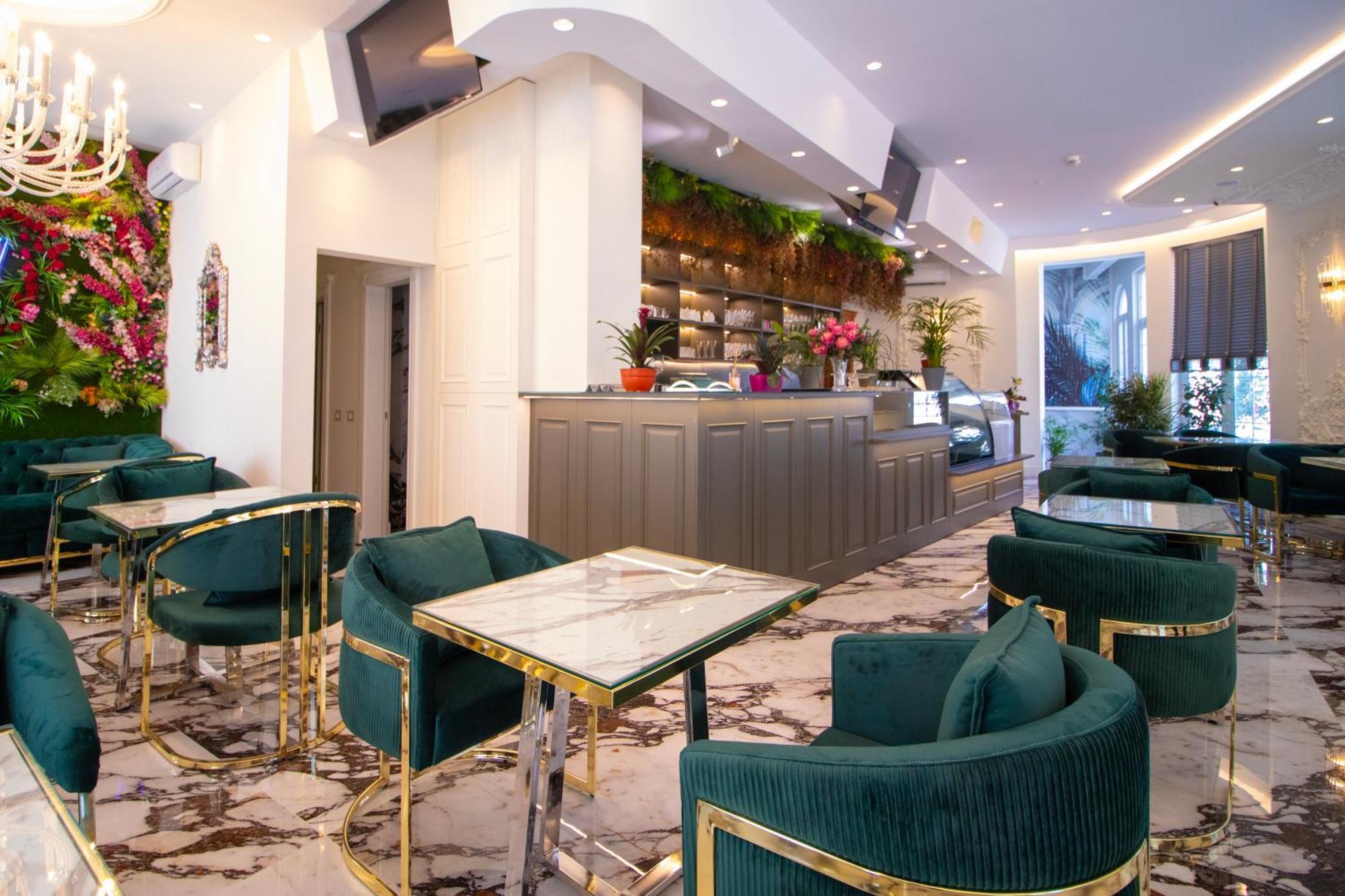 Hotel Ambasada Qta Patza-Kuqani エクステリア 写真