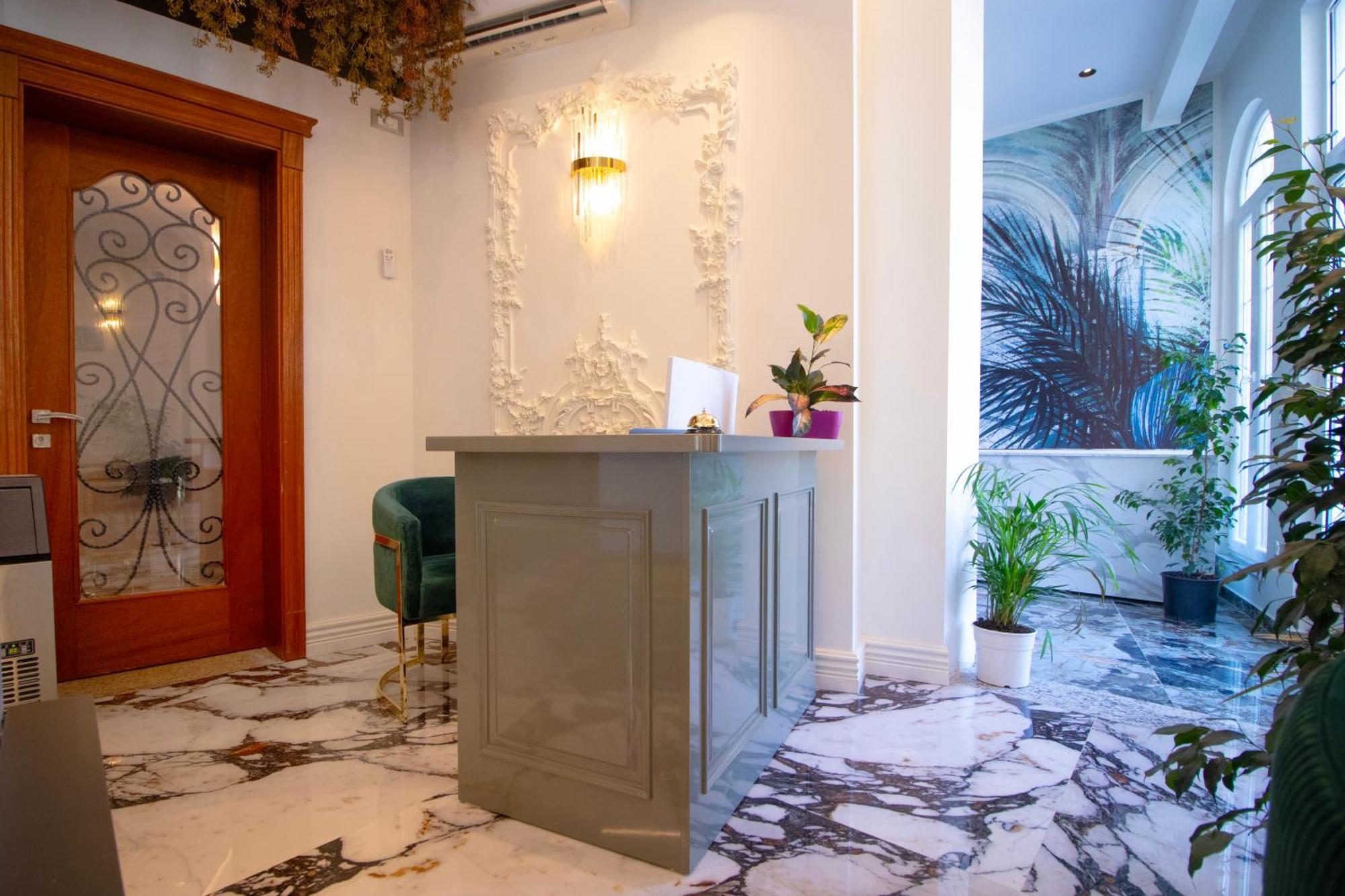 Hotel Ambasada Qta Patza-Kuqani エクステリア 写真