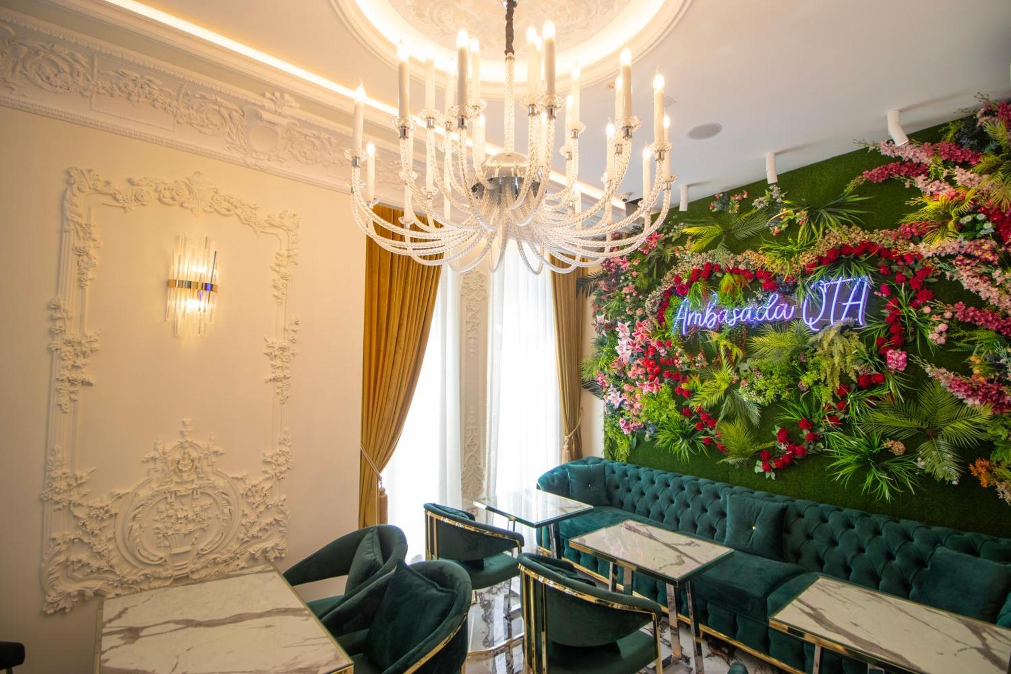 Hotel Ambasada Qta Patza-Kuqani エクステリア 写真