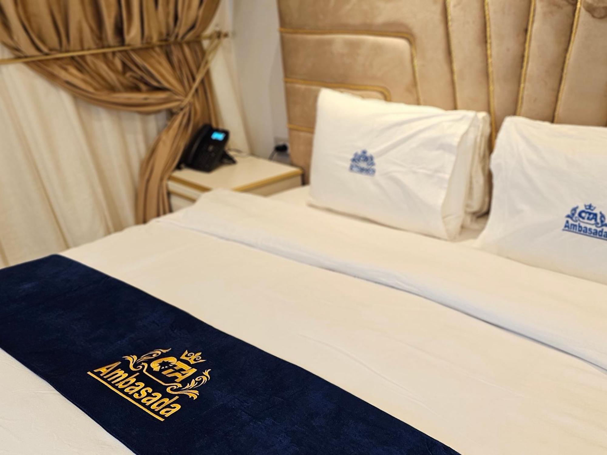 Hotel Ambasada Qta Patza-Kuqani エクステリア 写真